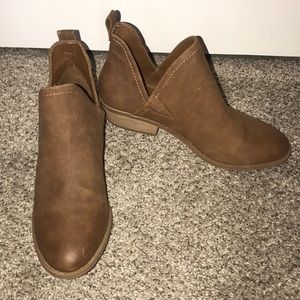 Universal Thread Brown Ankle Boots